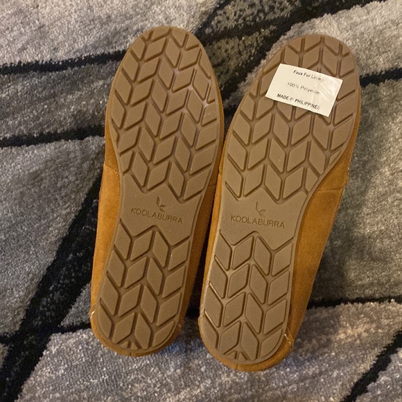 Slippers - Picture 3 of 3